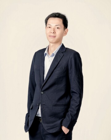 DANIEL DENG